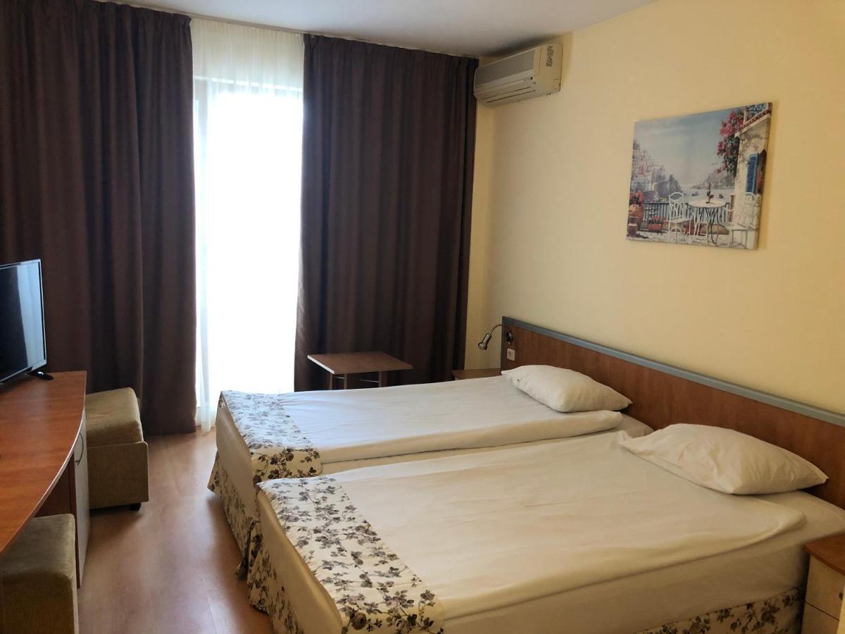 Hotel Atol Slântsjev Brjag Eksteriør bilde