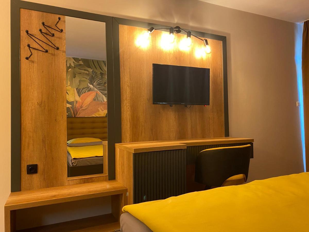 Hotel Atol Slântsjev Brjag Eksteriør bilde