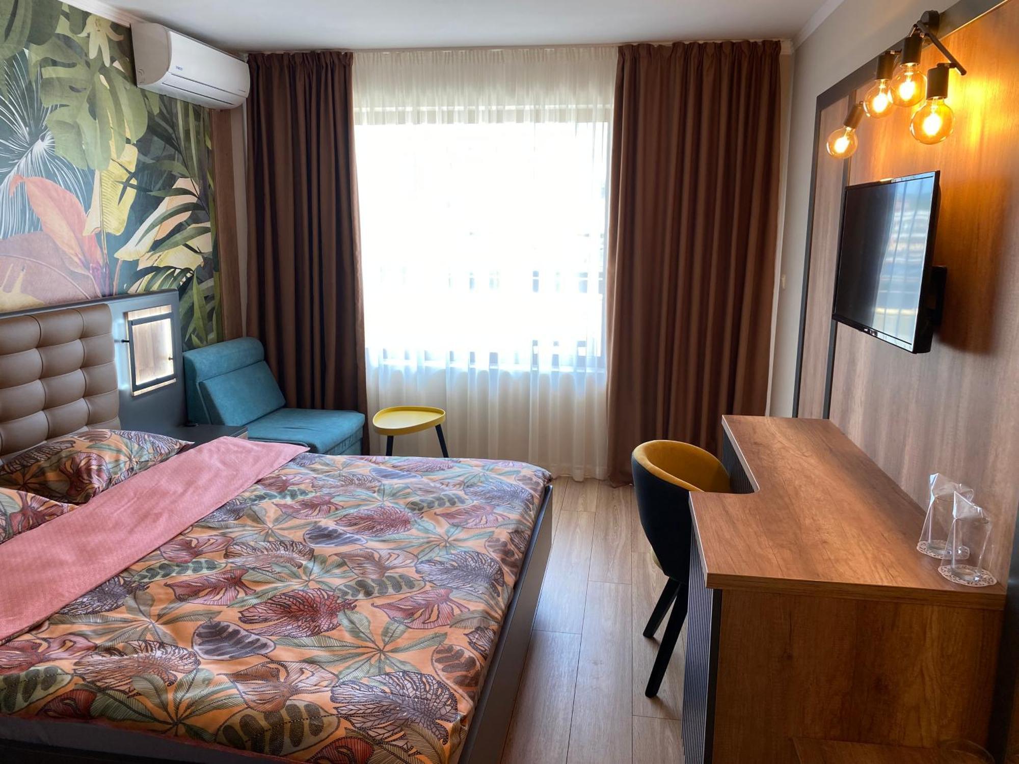 Hotel Atol Slântsjev Brjag Eksteriør bilde